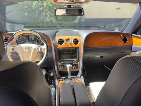Used 2017 Bentley Flying Spur S V8 AWD/4WD image 4