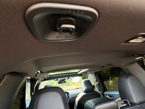 Used 2025 Subaru Forester Sport AWD/4WD image 13