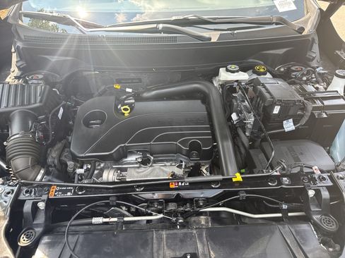Used 2023 GMC Terrain SLE w/ Driver Convenience Package FWD image 33