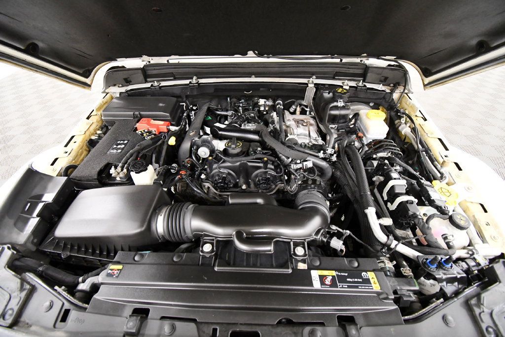 Used 2021 Jeep Wrangler Unlimited Sahara AWD/4WD image 12