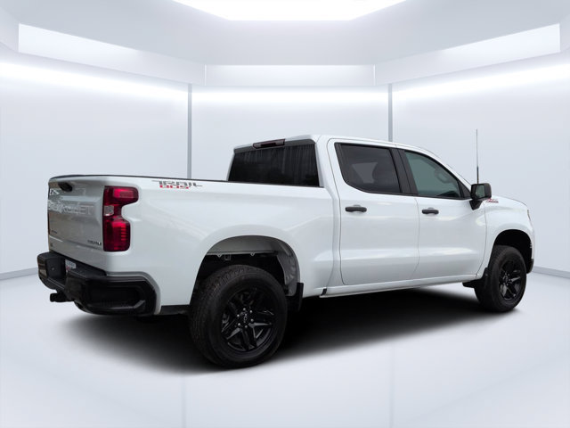 Used 2025 Chevrolet Silverado 1500 Custom Trail Boss AWD/4WD image 3
