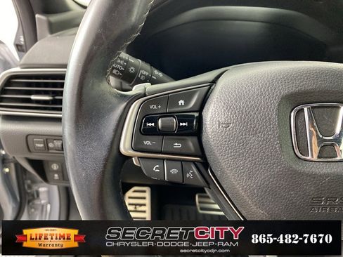 Used 2018 Honda Accord Sport image 15