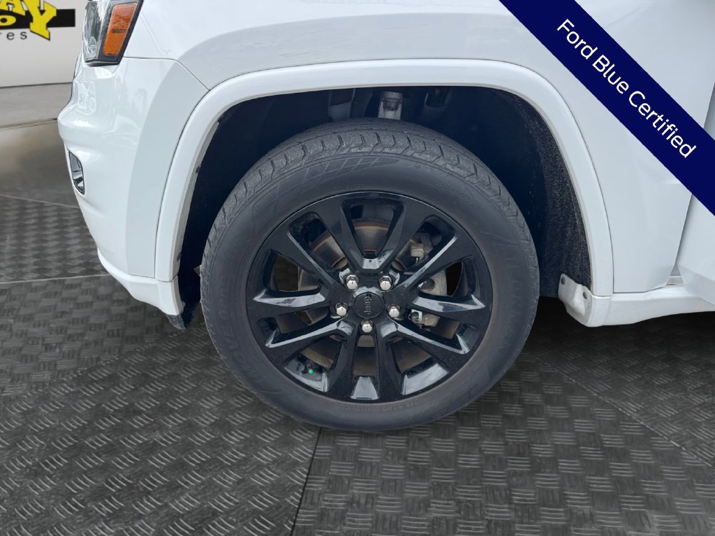 Used 2020 Jeep Grand Cherokee Altitude AWD/4WD image 19