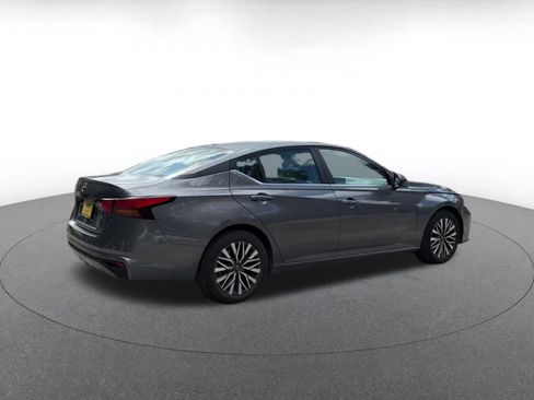 Used 2026 Nissan Altima 2.5 SV FWD image 15