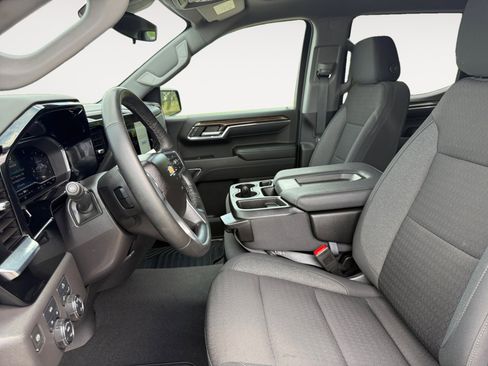 Used 2024 Chevrolet Silverado 1500 LT image 23