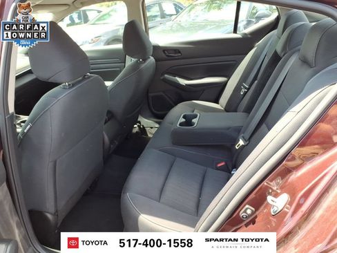 Used 2024 Nissan Altima 2.5 SV FWD image 11