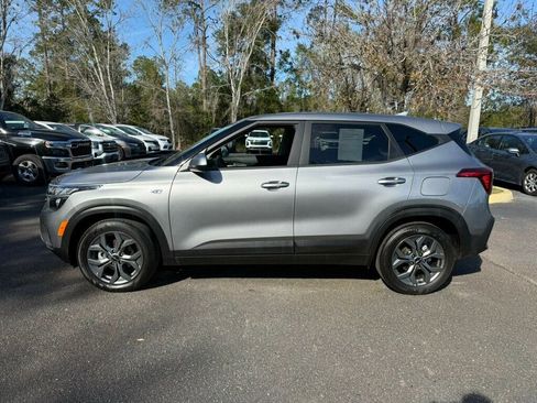 Used 2026 Kia Seltos LX image 2