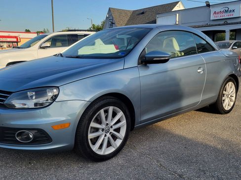 Used 2013 Volkswagen Eos Komfort FWD image 1