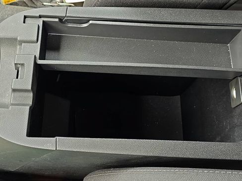Used 2023 Chevrolet Equinox LT w/ LPO, Floor Liner Package FWD image 22