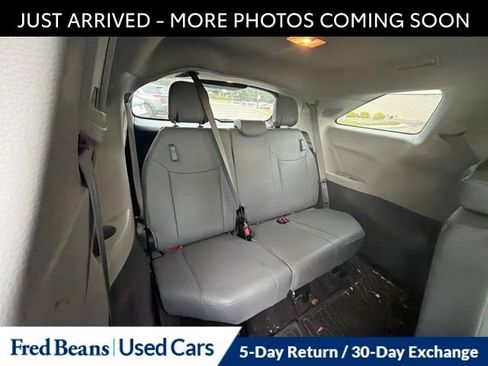Used 2024 Toyota Sienna XLE w/ XLE Plus Package FWD image 14