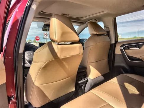 Used 2025 Toyota RAV4 XLE Premium image 13
