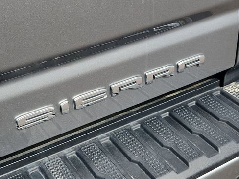 Used 2024 GMC Sierra 2500 Denali Ultimate AWD/4WD image 16