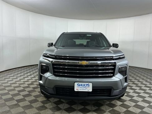 New 2027 Chevrolet Traverse LT w/ Sun and Wheel Package AWD/4WD image 2