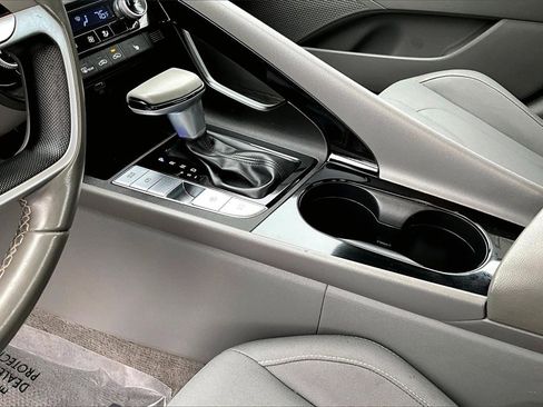 Used 2023 Hyundai Elantra SEL w/ Convenience Package image 18