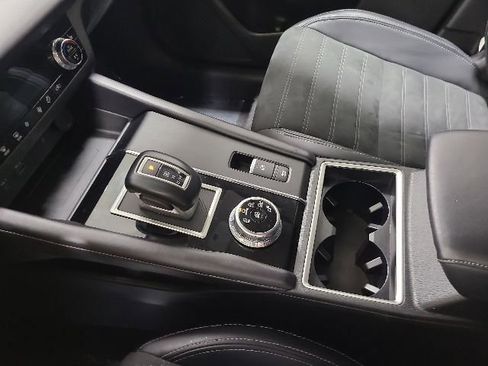 Used 2024 Mitsubishi Outlander SE FWD image 27