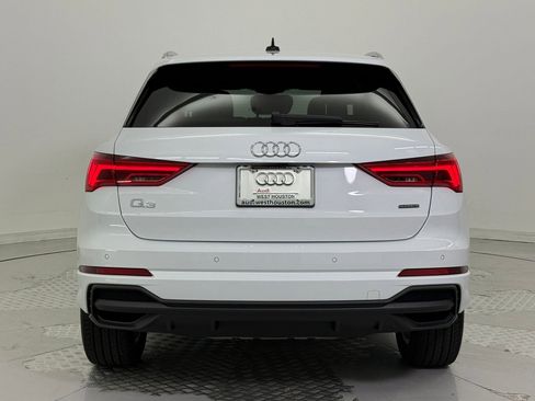 Certified 2025 Audi Q3 2.0T Premium image 10