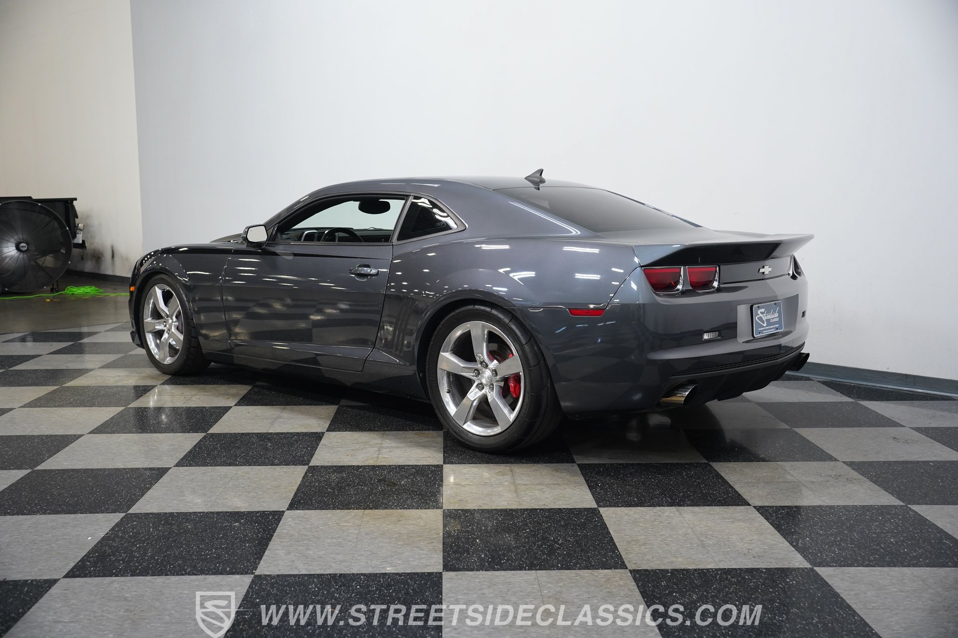 Used 2010 Chevrolet Camaro SS w/ RS Package RWD image 10