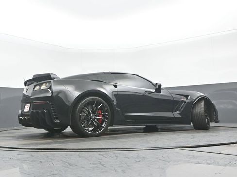 Used 2016 Chevrolet Corvette Z06 w/ 2LZ Preferred Equipment Group image 31