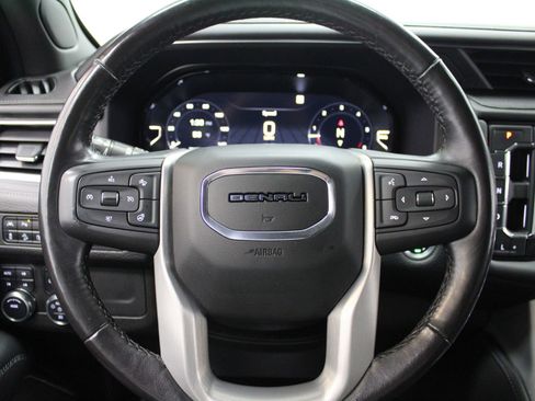 Used 2022 GMC Yukon XL Denali AWD/4WD image 40