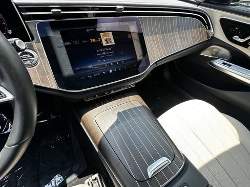 Certified 2024 Mercedes-Benz E 350 4MATIC Sedan image 31
