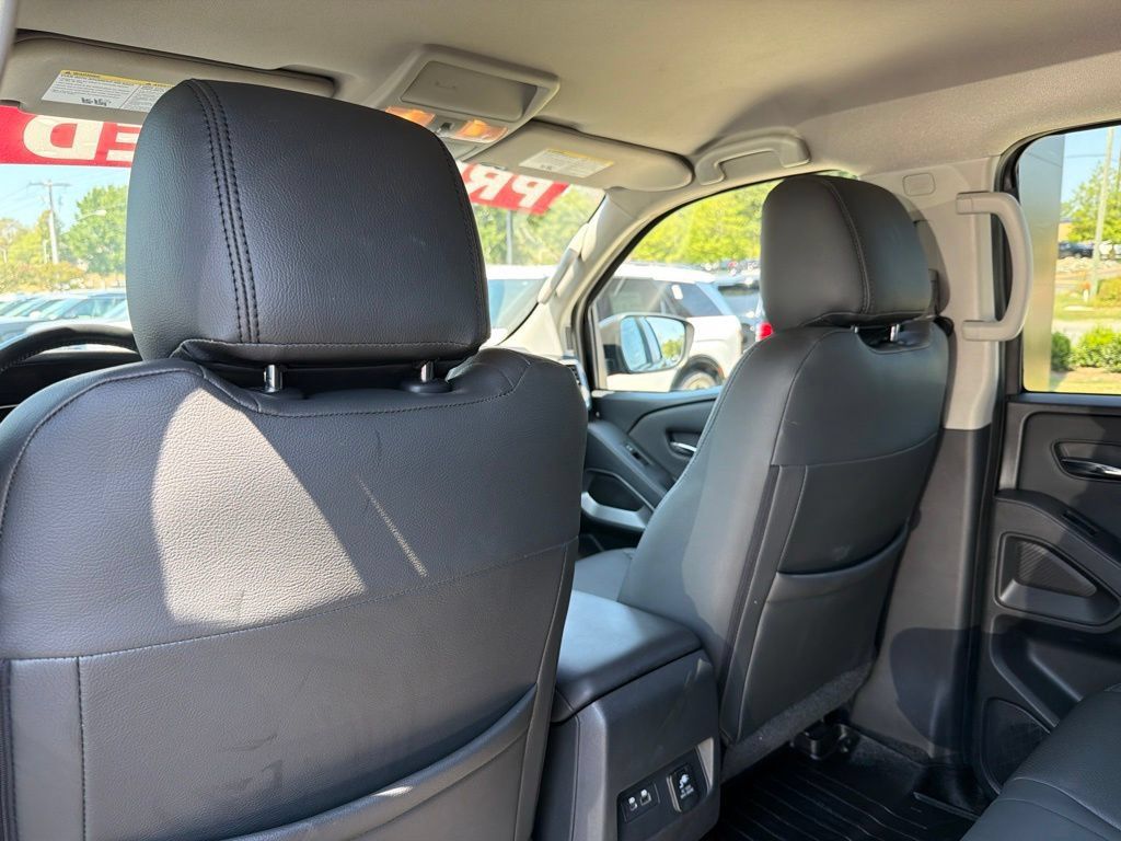 Used 2022 Nissan Frontier SV AWD/4WD image 33