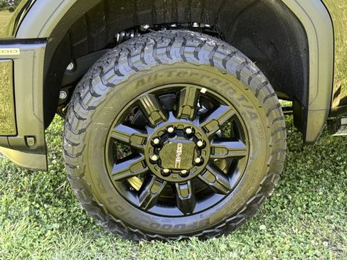 New 2026 GMC Sierra 2500 AT4 w/ AT4 Premium Plus Package AWD/4WD image 19