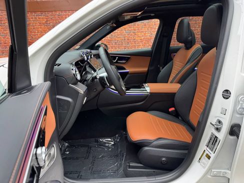 Certified 2025 Mercedes-Benz GLC 350e 4MATIC image 24