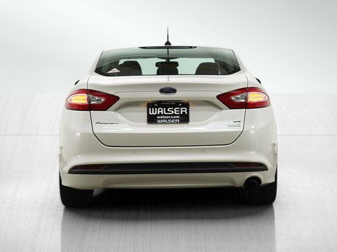 Used 2015 Ford Fusion SE w/ Equipment Group 202A image 4