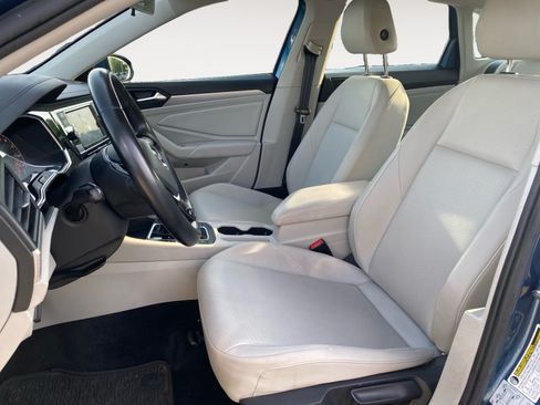 Used 2019 Volkswagen Jetta SE FWD image 10