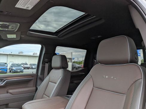New 2026 GMC Sierra 1500 Denali w/ Technology Package AWD/4WD image 16