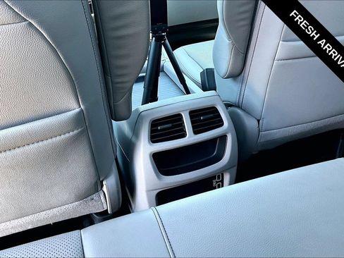 Used 2022 Honda Ridgeline RTL-E image 11