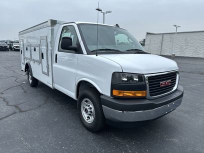New 2025 GMC Savana 3500 w/ Power Convenience Package