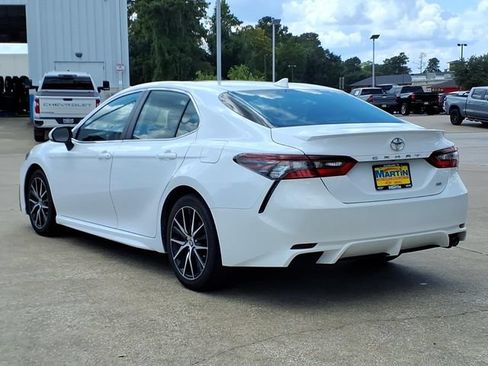 Used 2023 Toyota Camry SE FWD image 7