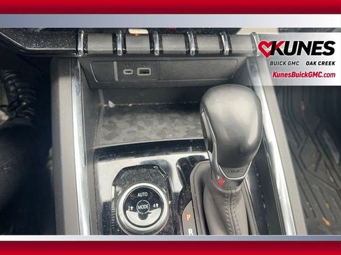 Used 2024 GMC Canyon Elevation w/ Convenience Package image 21