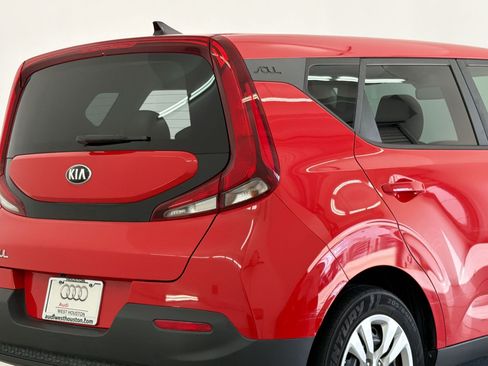 Used 2020 Kia Soul LX FWD image 27
