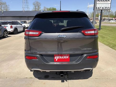 Used 2017 Jeep Cherokee Limited FWD image 7