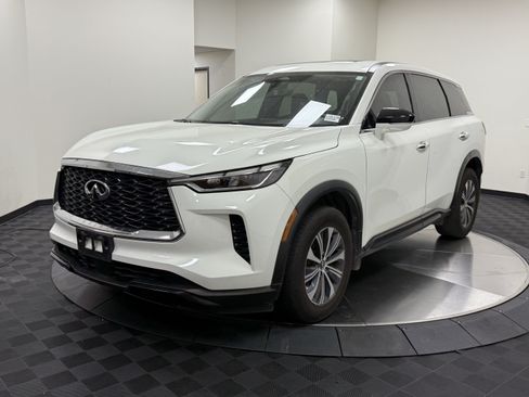 Certified 2024 INFINITI QX60 Pure FWD image 3