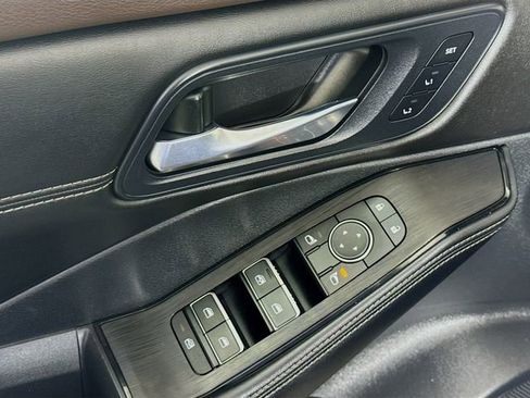 Certified 2022 Nissan Rogue SL w/ SL Premium Package image 19