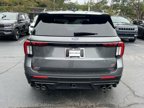 Used 2025 Ford Explorer ST w/ Sun And Sound Package AWD/4WD image 8