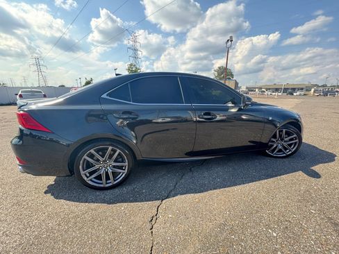 Used 2018 Lexus IS 300 F Sport w/ F Sport Package RWD image 11
