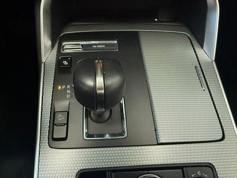 Used 2024 MAZDA CX-90 Plug-In Hybrid w/ Premium Pkg AWD/4WD image 26