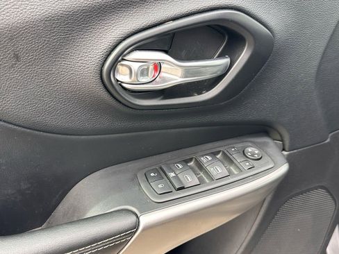 Used 2021 Jeep Cherokee Latitude Lux 80th Anniv w/ Quick Order Package 26U 80TH image 16