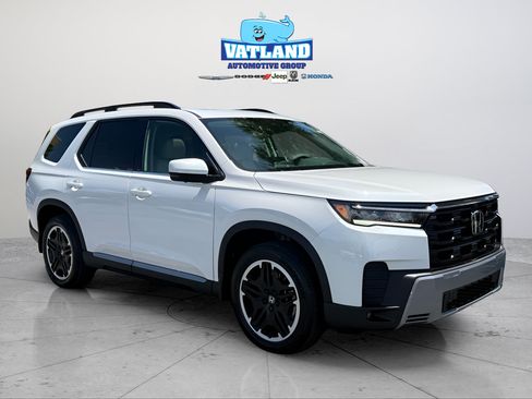 New 2026 Honda Pilot Touring image 7