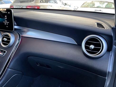 Certified 2022 Mercedes-Benz GLC 300 GLC 300 image 18