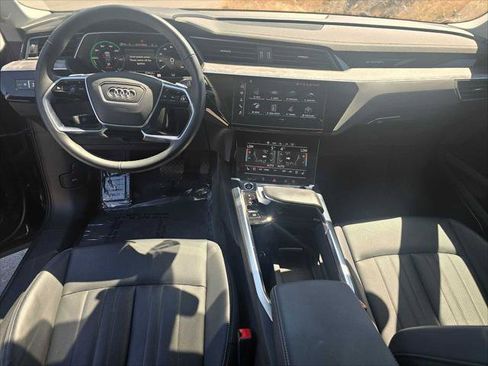 Used 2024 Audi Q8 e-tron Premium Plus w/ Premium Plus Package AWD/4WD image 22