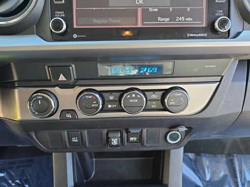 Used 2021 Toyota Tacoma SR5 image 25