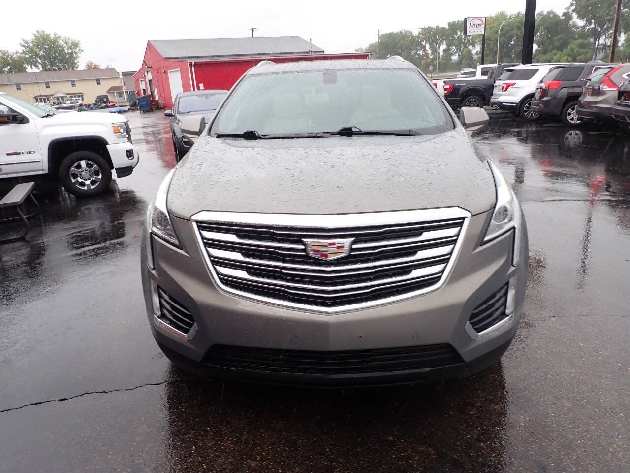 Used 2018 Cadillac XT5 Luxury w/ Trailering Package AWD/4WD image 2