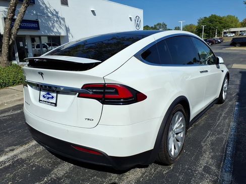 Used 2017 Tesla Model X 75D image 7