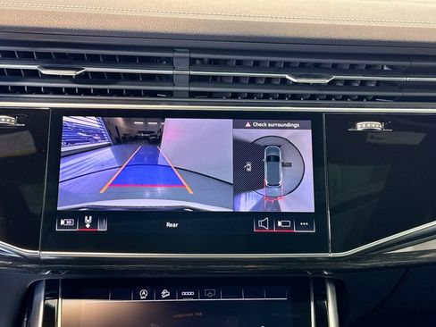 Used 2025 Audi Q7 3.0T Premium Plus image 14