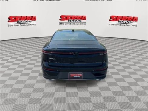 Certified 2025 Toyota Crown Nightshade image 8